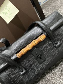 See Description! AUTHENTIC GUCCI PURSE BAG