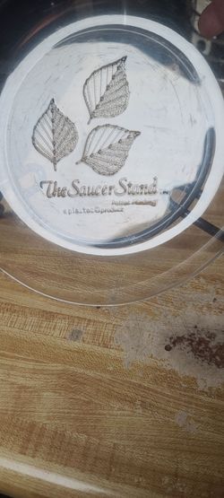 VINTAGE  " THE SAUCER STAND "  SAUCER STANDS