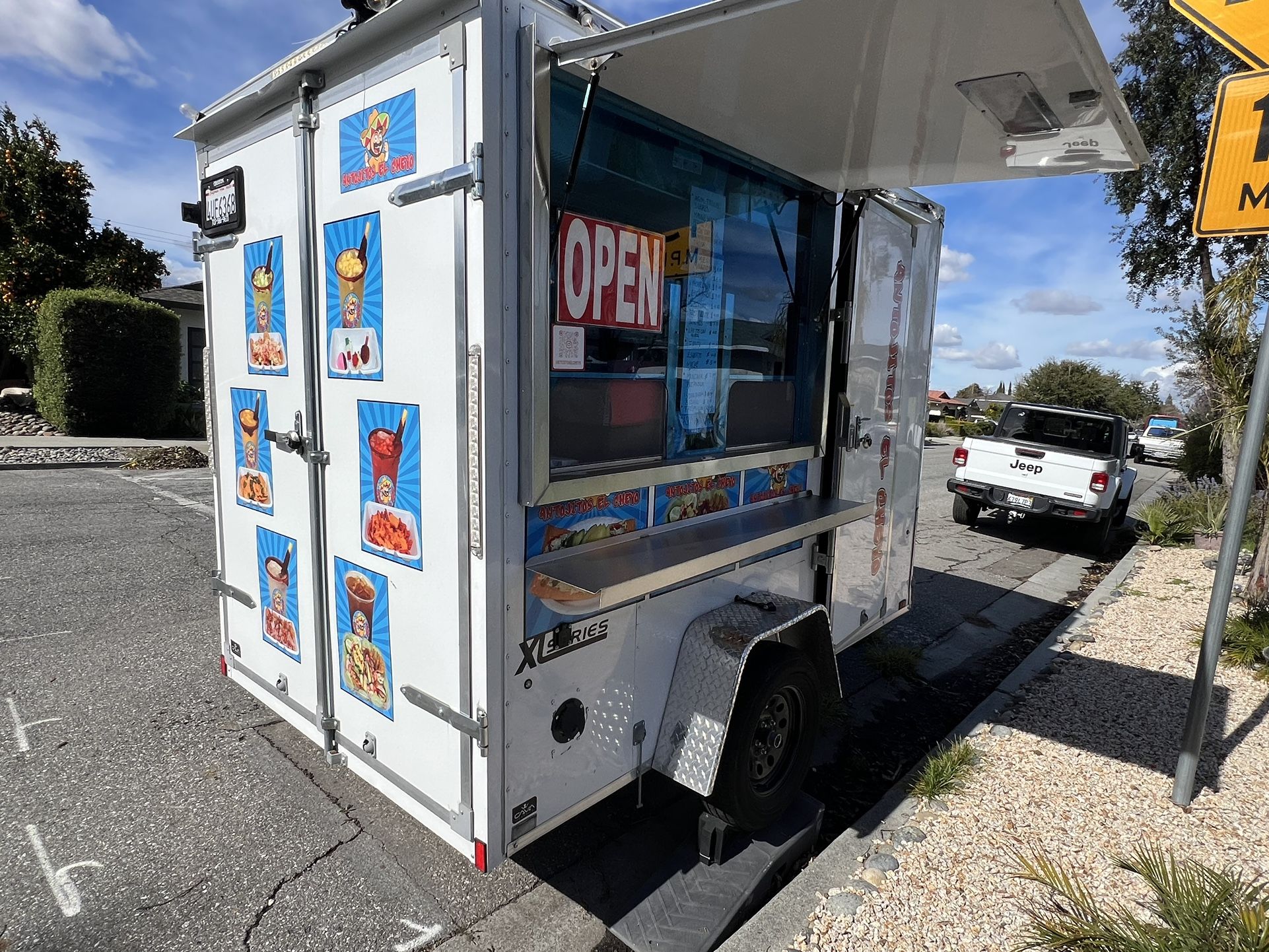 Antojitos El Cheyo Food Trailer