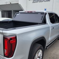 TONNEAU COVER IN STOCK FOR ALL TRUCKS ( MADE IN USA)  TAPADERAS, HARD TRIFOLD BED COVERS, BEDLINERS, SIDE STEPS, RACKS, BED LINER 