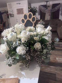 Arreglos Florales Para Toda Occasion Tambien Para Festejar la Vida de tus macotas 