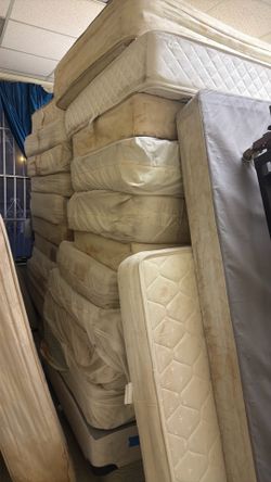 Matresses free big amount pick them up