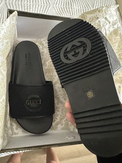 BLACK GUCCI SLIDES WOMENS