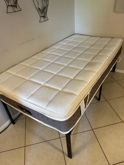 Twin xl mattress w/frame