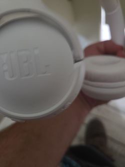 JBL TUNE 520BT