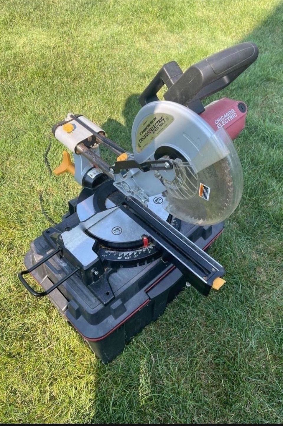 CHICAGO ELECTRIC POWER TOOLS 10 in. Sliding Compound Miter Saw