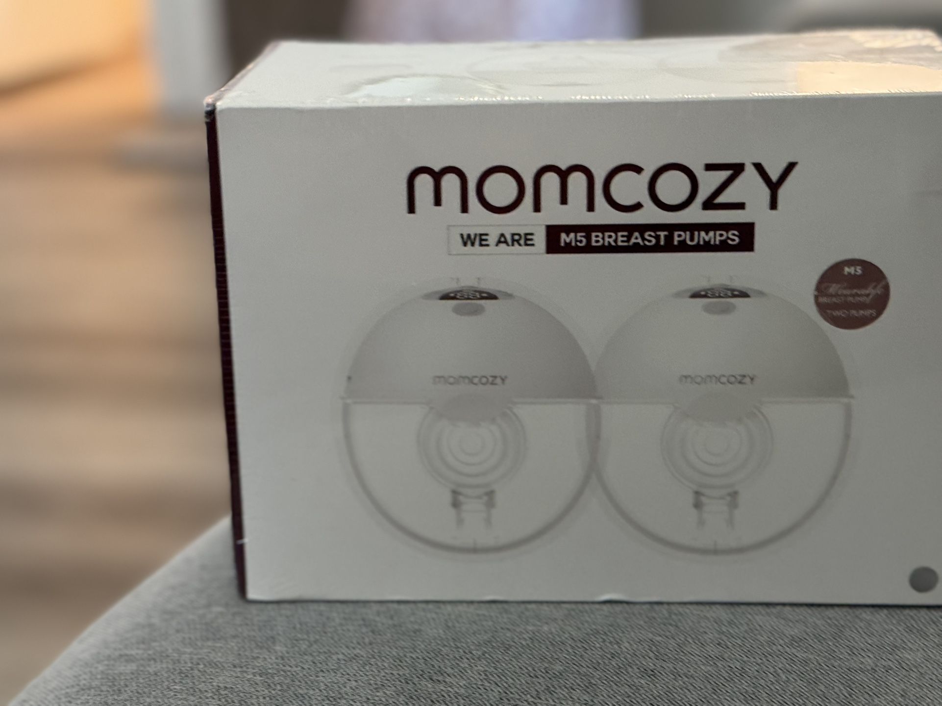 Mom Cozy M5 Breast pumps New!