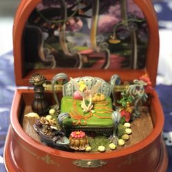 A Gift They Will Cherish Forever!.. EXTREMELY RARE!. Tinker Bell 🧚‍♀️ Music Box in Original Packaging!.