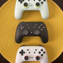 Google Stadia Controllers 