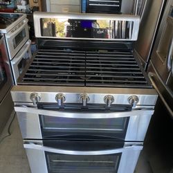 Whirpool Gas Double Oven Stove