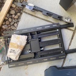 Flatscreen TV Wall Mount