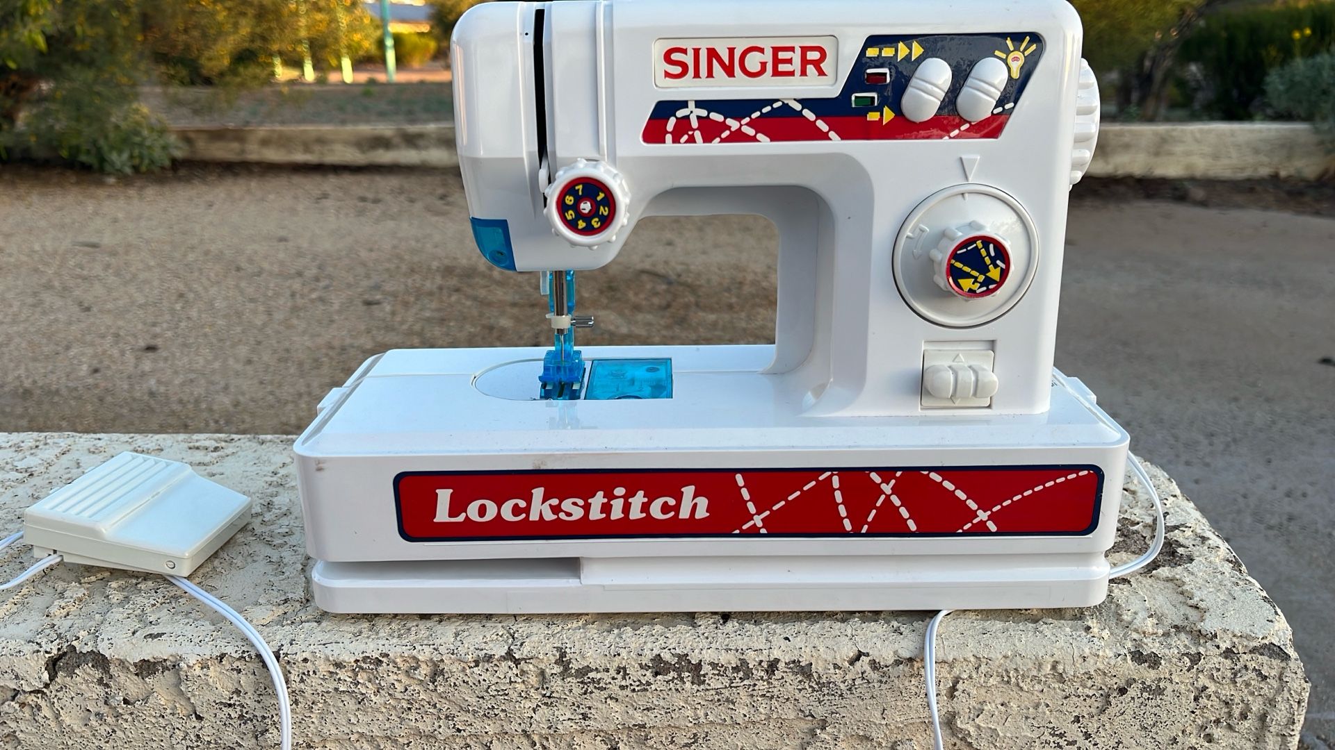 Singer Lock stitch Sewing Machine  7+ -$75