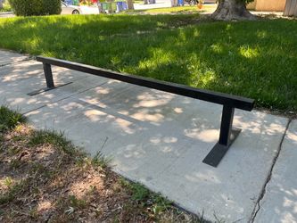 Flat bar skate rail