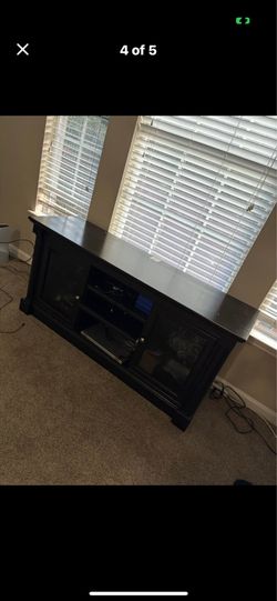 Entertainment center