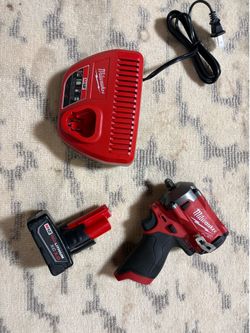 M12 FUEL 12V Lithium-Ion Brushless Cordless Stubby 3/8 in. Impact Wrench and 3ah battery/charger
