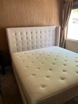 upholstered king bed w/ mattress