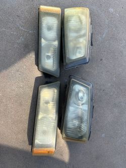 2005 Silverado Headlight $30