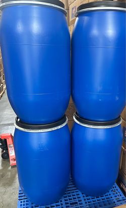 55 gallons plastic barrels with removable lids