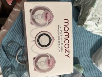 Momcozy breast pump
