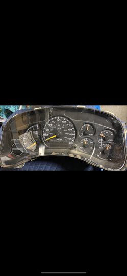 2000-2002 GM Speedo see last picture for vehicles it fits