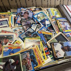 Lot Of 15,000+ Vintage Baseball Cards