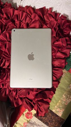 Apple IPad-9th Generation—silver10.1 Inch Screen