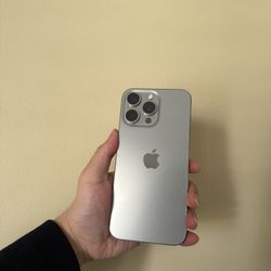 AT&T/Cricket iPhone 15 PRO MAX 256 GB