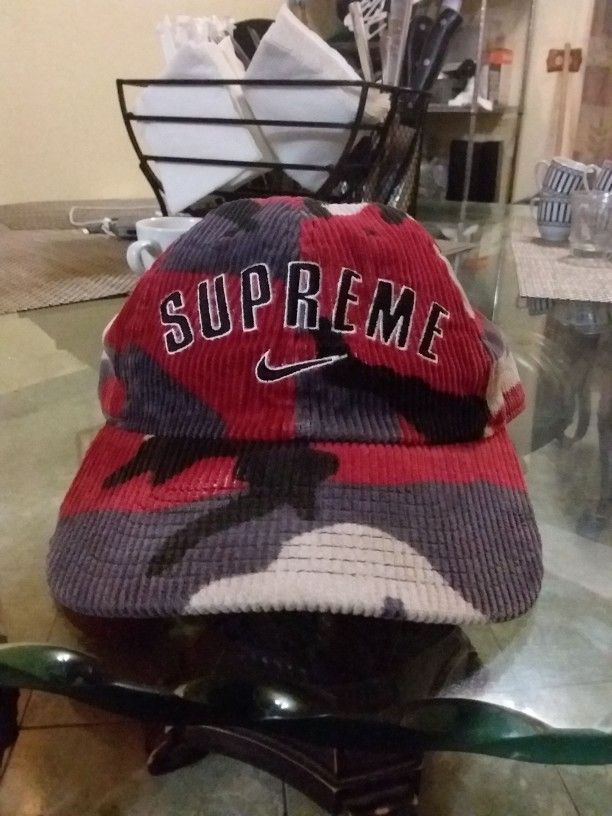 Nike / Supreme Collab Cap Authentic