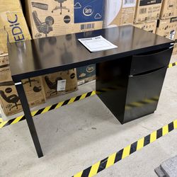 Bush Furniture Montrese Computer Desk in Classic Black
