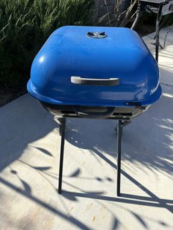 Americana Charcoal BBQ