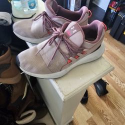 Underarmour Gymshoes Great Condition Size 8 