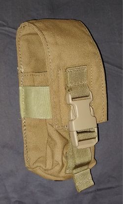 NEW M-4 Mag Molle Pouch w/ Buckle