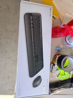 Microsoft Wireless 2000 Desktop Keyboard and Mouse