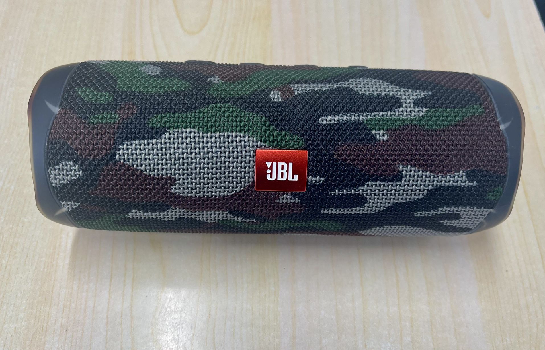 JBL Flip 5 Camo Bluetooth Speaker With Case, Charging Cable 