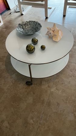 Coffee table and side table