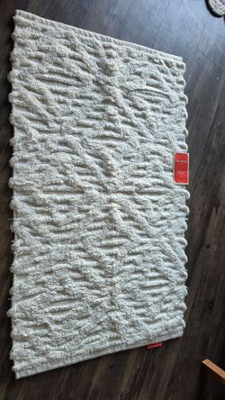 White bath rug