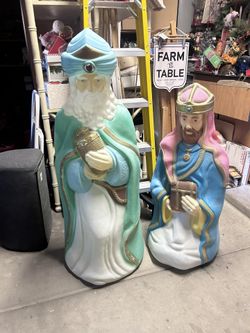 2 Vintage Empire Wisemen Wiseman Blow mold Blowmolds 