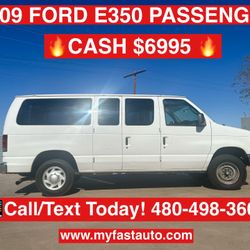 2009 Ford E350 Super Duty Passenger Van
