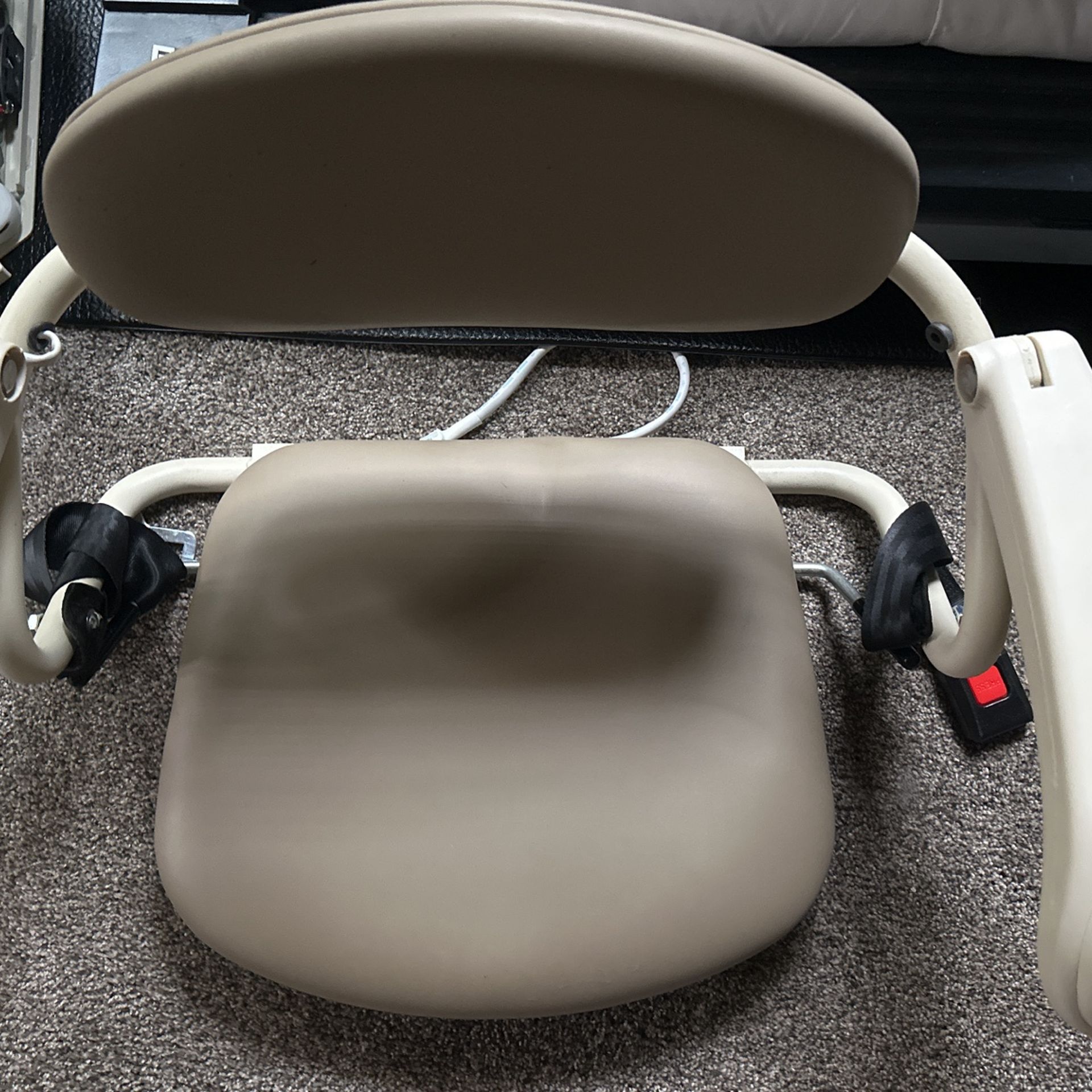 Senior mobility lift, Heavy Capacity, Oversized.