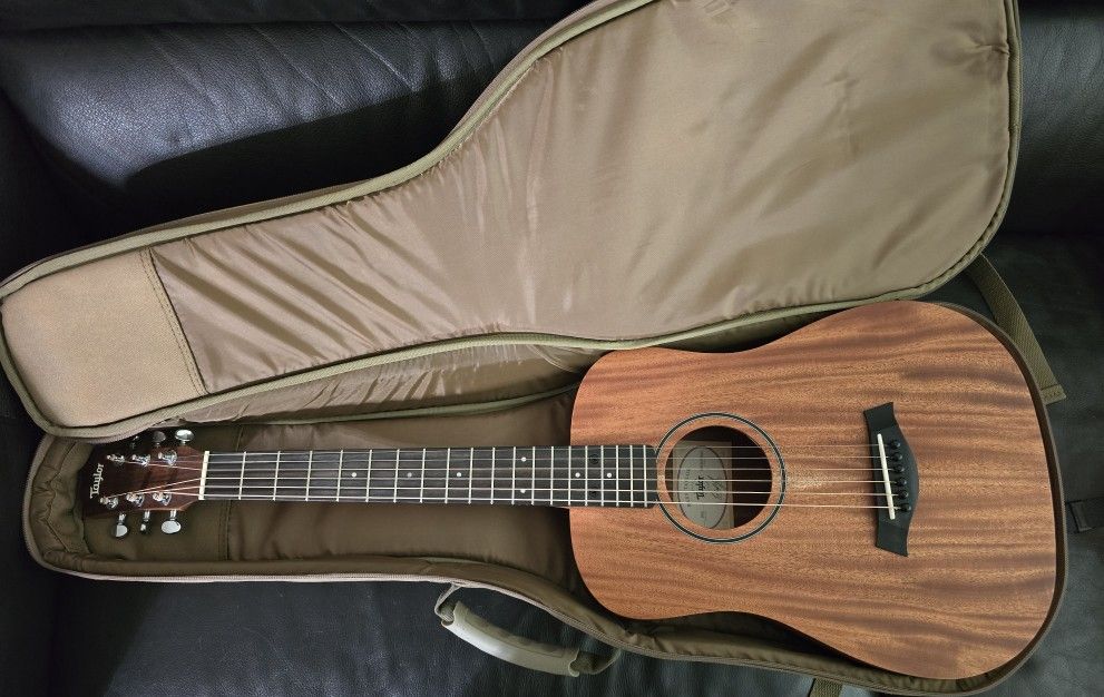 Baby Taylor BT2 Mahogany Acoustic Guitar