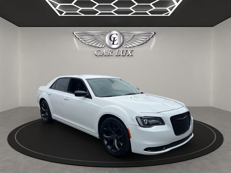 2020 Chrysler 300 Series Touring