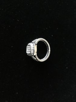 Beautiful ring, 100% will be donated to the ACS. My sister is raising $ 1,000.00. I’m trying to help her reach her goal so I’m donating these ring