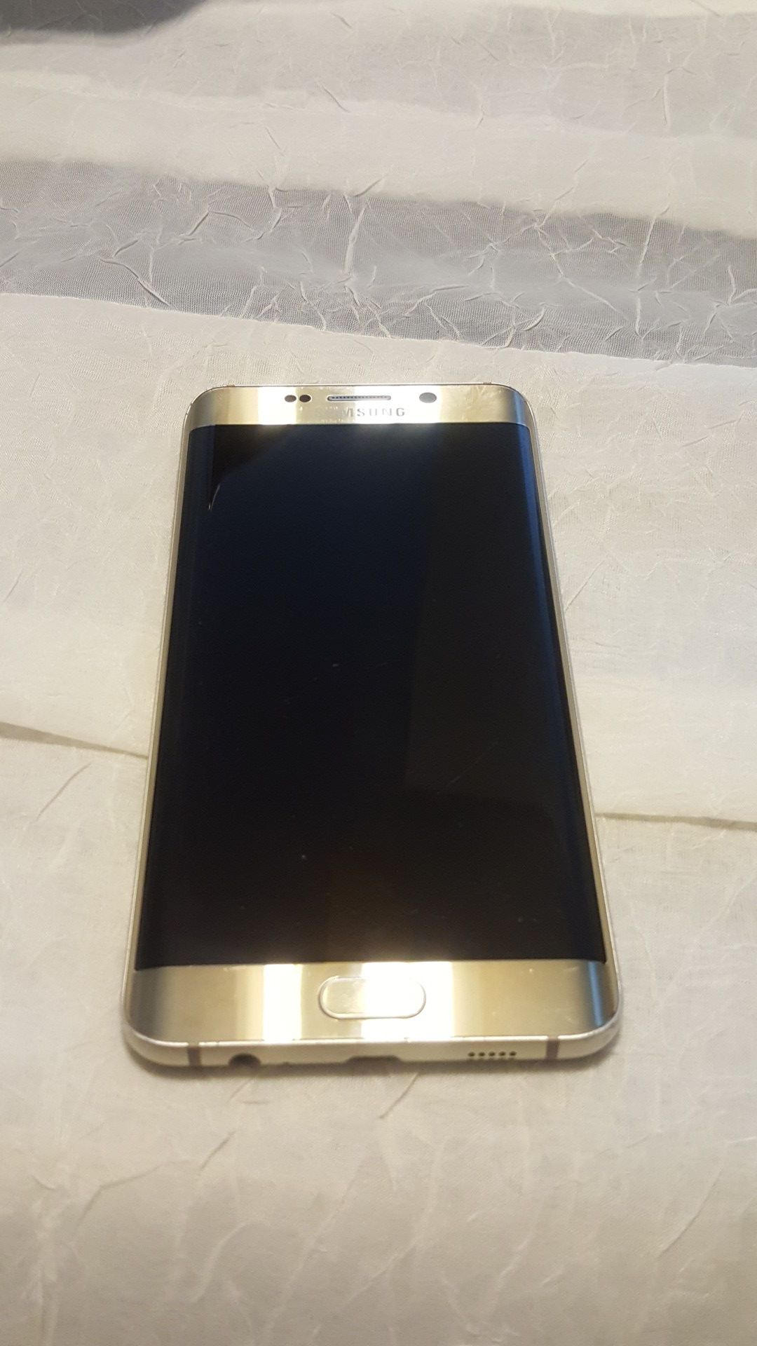 Samsung galaxy S6 Edge Plus 32gb Gold unlocked.