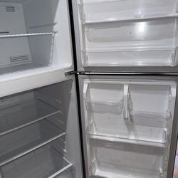 Vissani 10.1 cu. ft. Top Freezer Refrigerator 