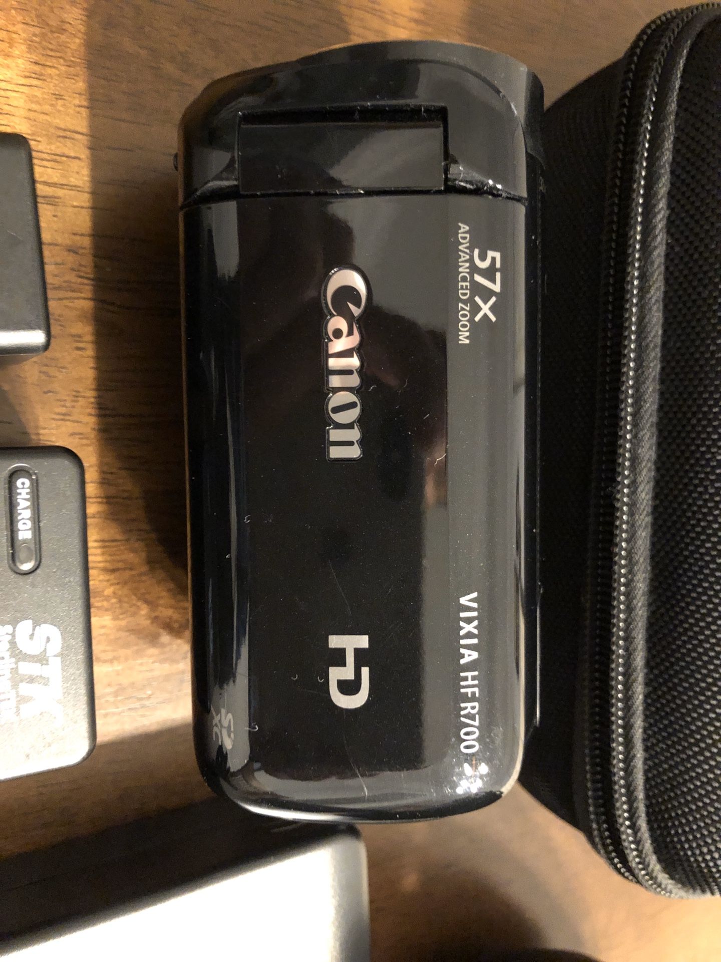 Canon Vixia HFR700 Camcorder