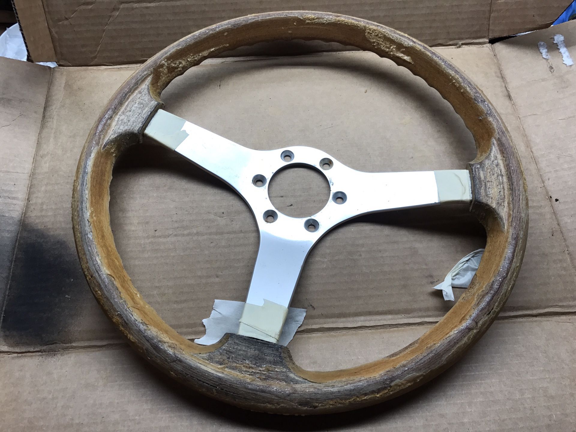 Old school Italian Raid steering wheel