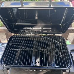 Gas grill comes with new 10g gas tank