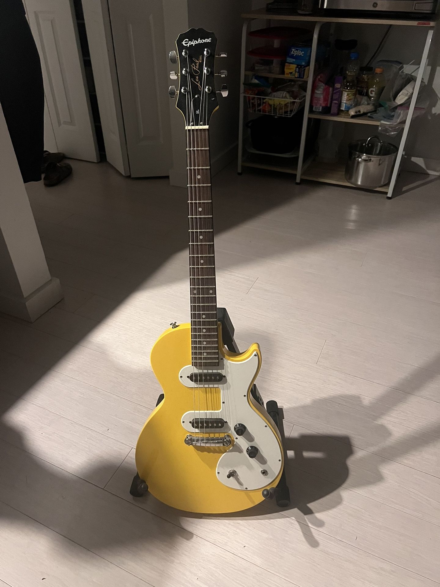 Epihpone Les Paul Guitar