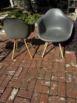 4 Chairs Lightweight Heavy Duty Chairs