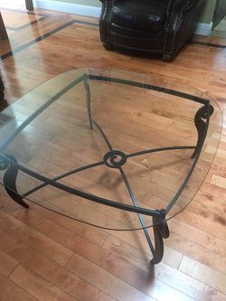 Cast Iron glass coffee table and one side Great conditionh